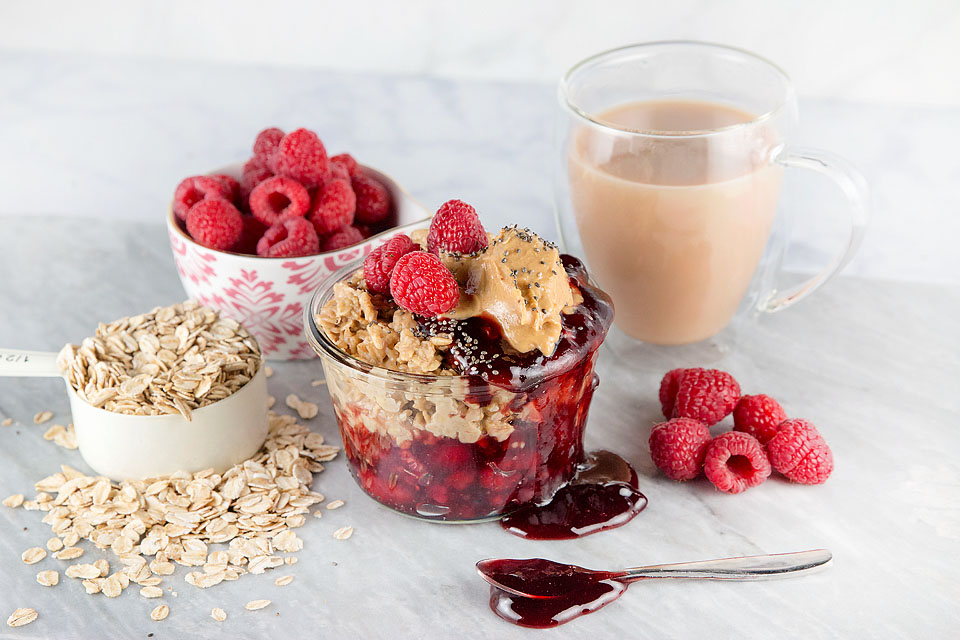 Wear+Where+Well shares a recipe for Overnight PB&J Oatmeal.